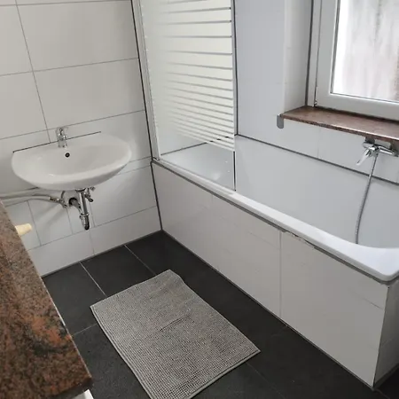 Super 6- Bett Monteurswohnung * Wuppertal